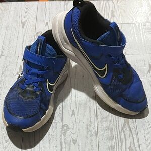 Nike Boy’s Royal Blue and Black Sneakers